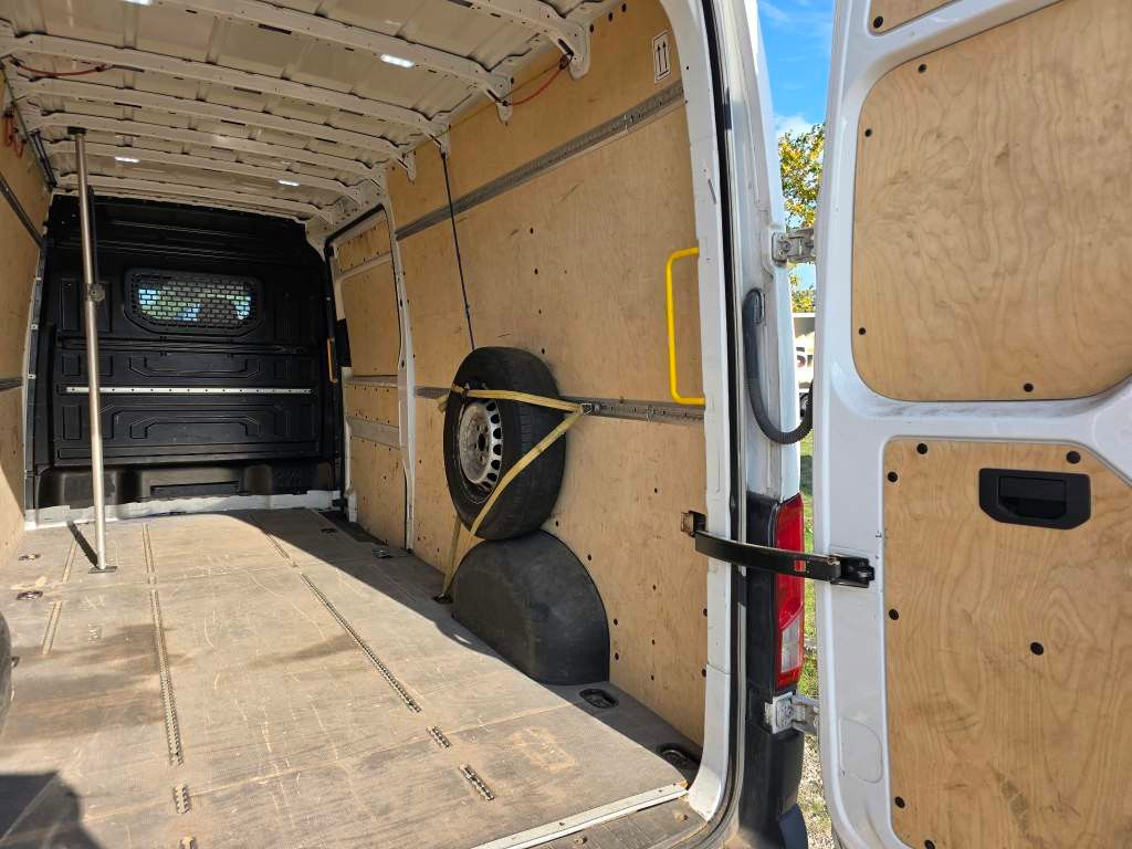 Fahrzeugabbildung Volkswagen Crafter Maxi lang & hoch,Unfallschaden Schweller