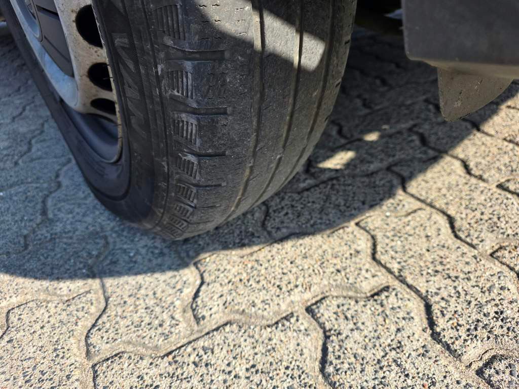 Fahrzeugabbildung Volkswagen Crafter Maxi lang & hoch,Unfallschaden Schweller