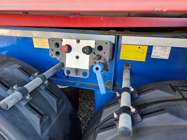 Fahrzeugabbildung Schmitz Cargobull 20" Tankconatinerchassis + Tankcontainer