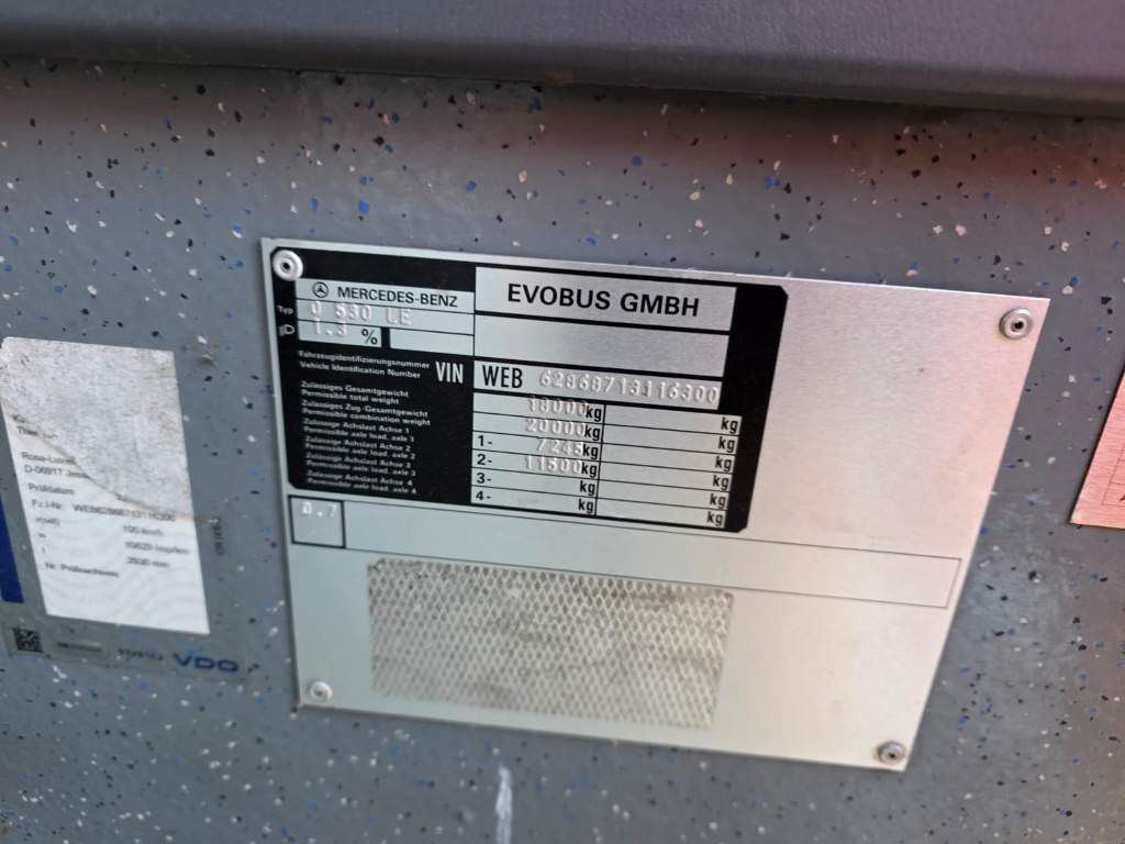 Fahrzeugabbildung Mercedes-Benz Citaro O530 LE, Gurten,  Armlehnen, Gardinen