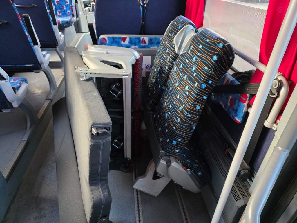 Fahrzeugabbildung Mercedes-Benz Citaro O530 LE, Gurten,  Armlehnen, Gardinen