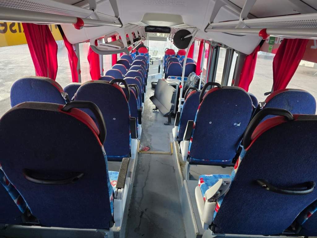 Fahrzeugabbildung Mercedes-Benz Citaro O530 LE, Gurten,  Armlehnen, Gardinen