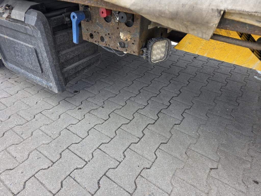 Fahrzeugabbildung Krone Gardine Lowliner, Joloda-Schienen, Hubdach