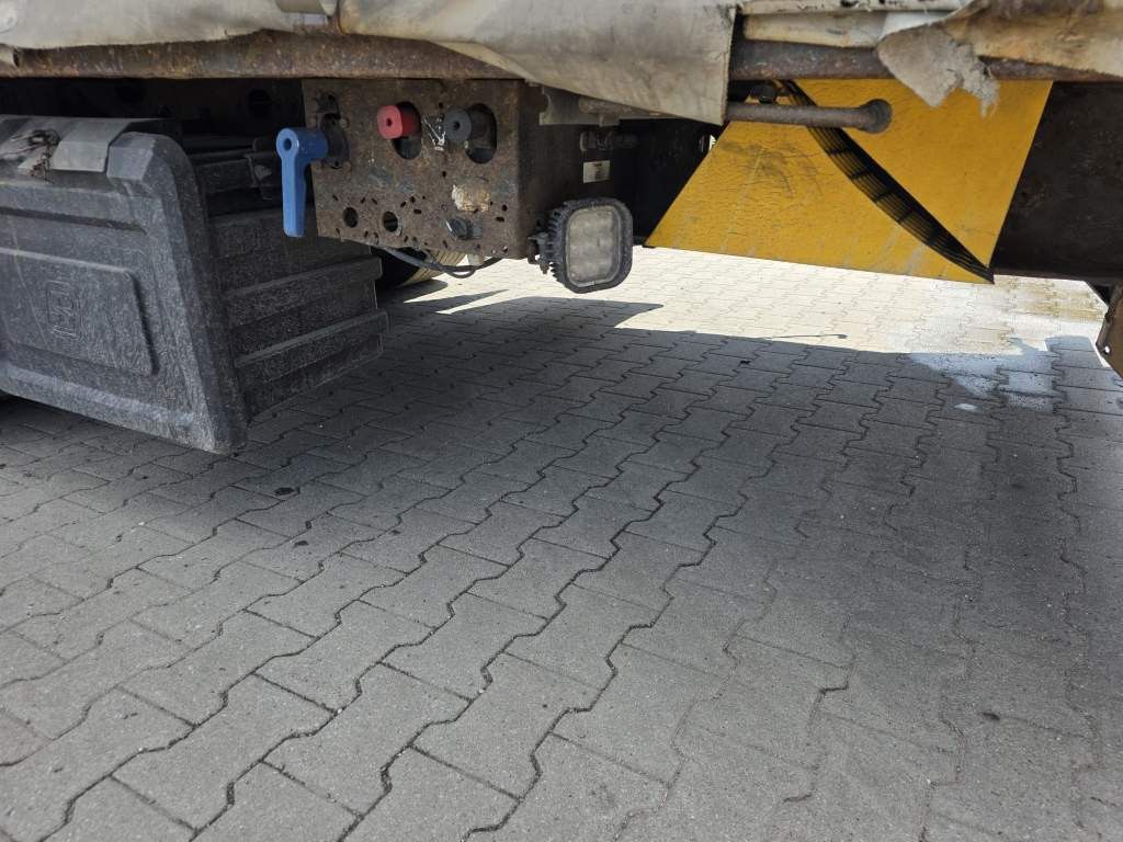 Fahrzeugabbildung Krone Gardine Lowliner, Joloda-Schienen, Hubdach