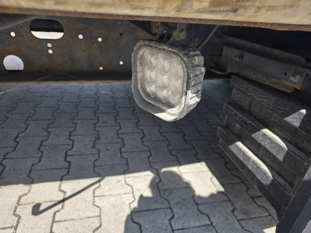 Fahrzeugabbildung Krone Gardine Lowliner, Joloda-Schienen, Hubdach