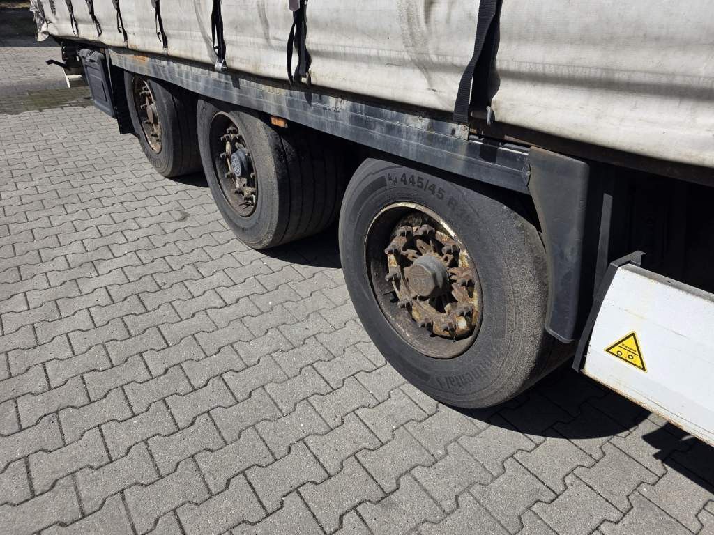 Fahrzeugabbildung Krone Gardine Lowliner, Joloda-Schienen, Hubdach