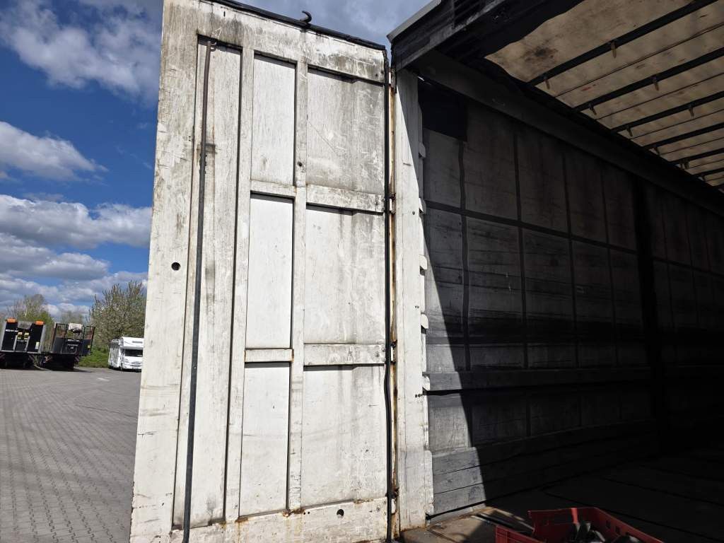 Fahrzeugabbildung Krone Gardine Lowliner, Joloda-Schienen, Hubdach