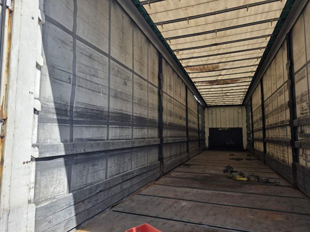 Fahrzeugabbildung Krone Gardine Lowliner, Joloda-Schienen, Hubdach