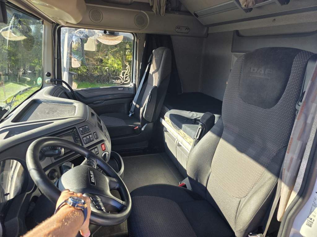 Fahrzeugabbildung DAF XF 460 SSC, Retrader, Standklima, Euro 6