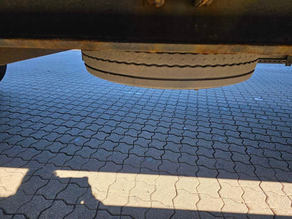 Fahrzeugabbildung Krone Mega Gardine mit Hubdach,Pal-Anschlag li+re