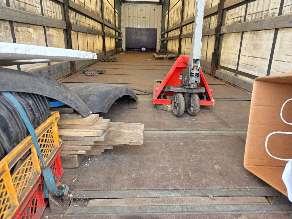 Fahrzeugabbildung Krone Joloda Mega Gardine, Lift, Hubdach