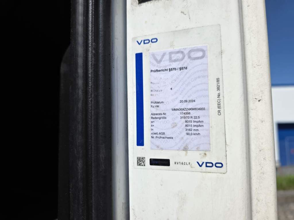 Fahrzeugabbildung MAN 18.500 TGX, retarder, Doppeltank