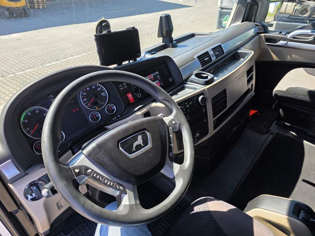 Fahrzeugabbildung MAN 18.500 TGX, retarder, Doppeltank