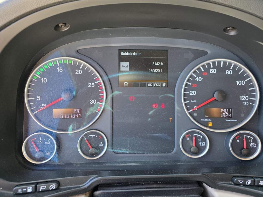 Fahrzeugabbildung MAN 18.500 TGX, retarder, Doppeltank