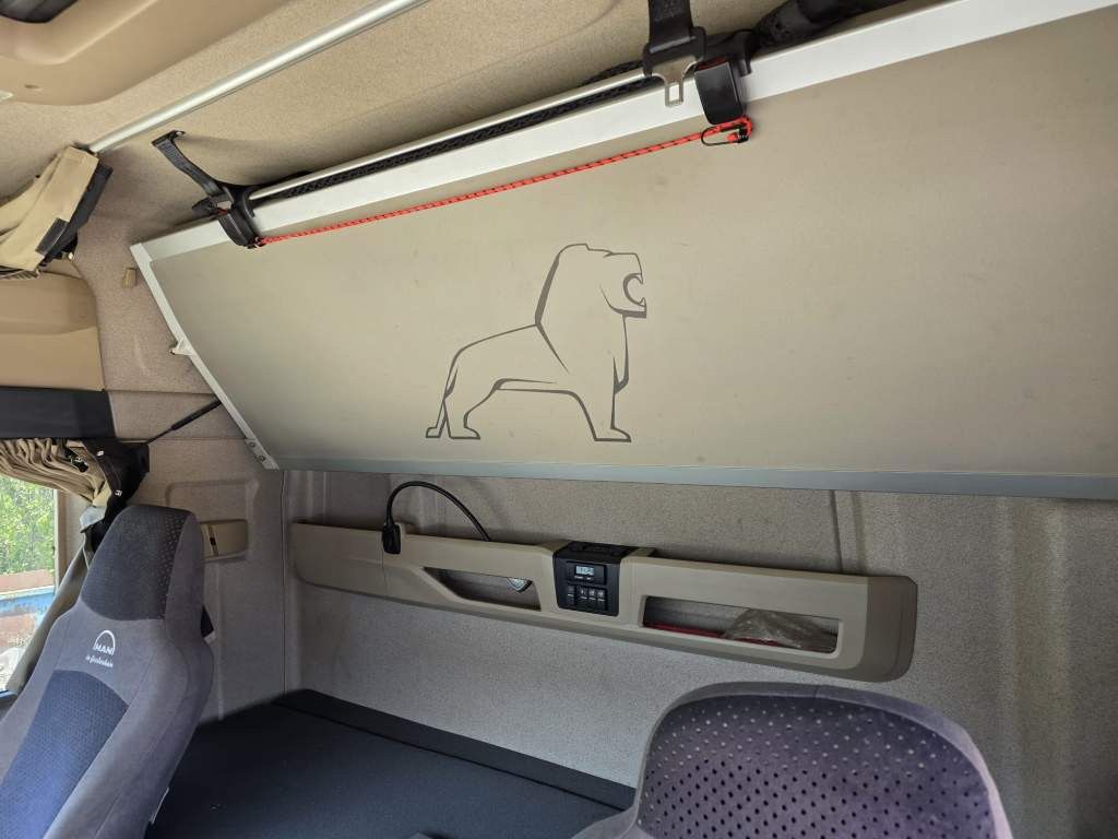 Fahrzeugabbildung MAN 18.500 TGX, retarder, Doppeltank