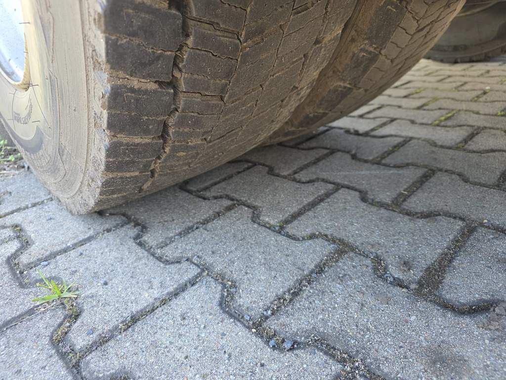 Fahrzeugabbildung MAN 18.500 TGX, retarder, Doppeltank