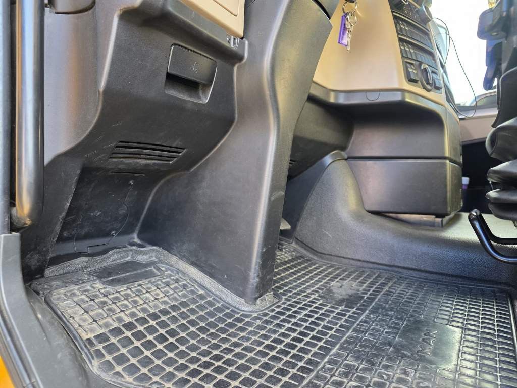 Fahrzeugabbildung MAN 18.500 TGX, Standklima, Euro 6m Standard