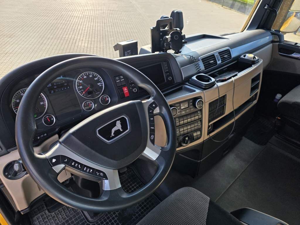 Fahrzeugabbildung MAN 18.500 TGX, Standklima, Euro 6m Standard