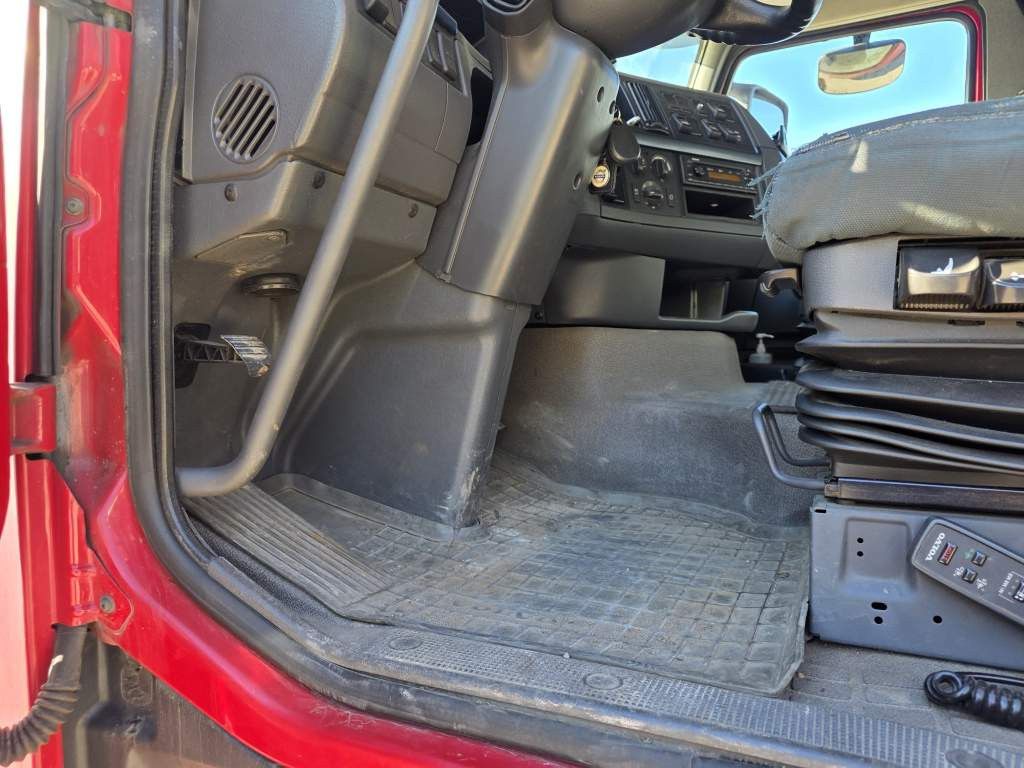 Fahrzeugabbildung Volvo FH 460 Globe Baustoffpritsche mit Kran Palfinger