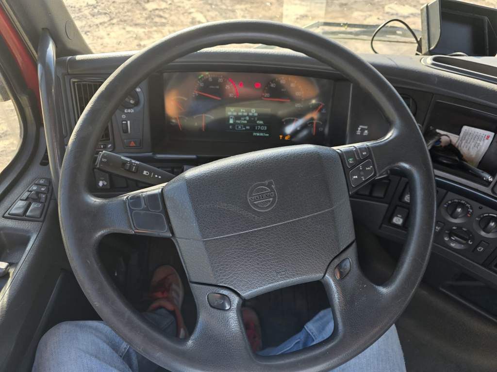 Fahrzeugabbildung Volvo FH 460 Globe Baustoffpritsche mit Kran Palfinger