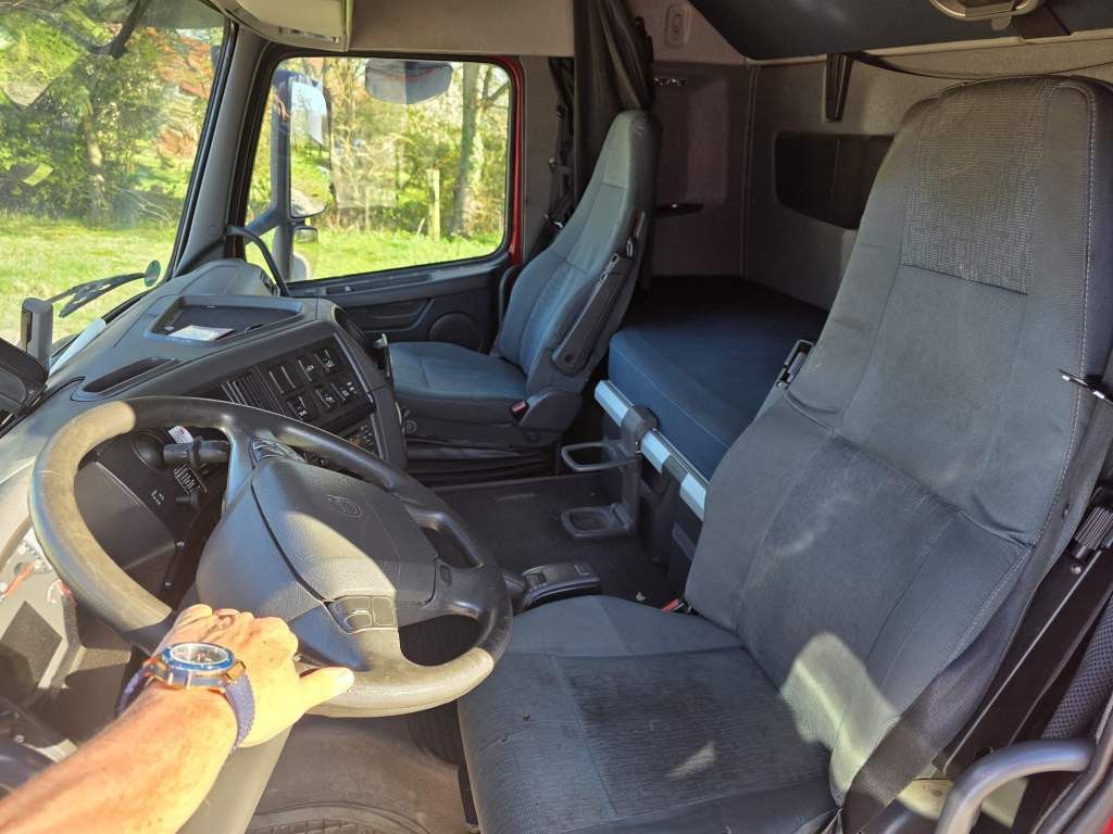 Fahrzeugabbildung Volvo FH 460 Globe Baustoffpritsche mit Kran Palfinger