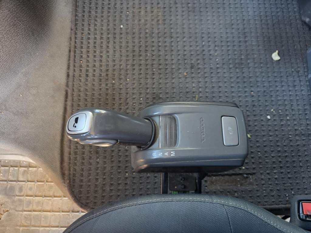 Fahrzeugabbildung Volvo FH 460 Globe Baustoffpritsche mit Kran Palfinger