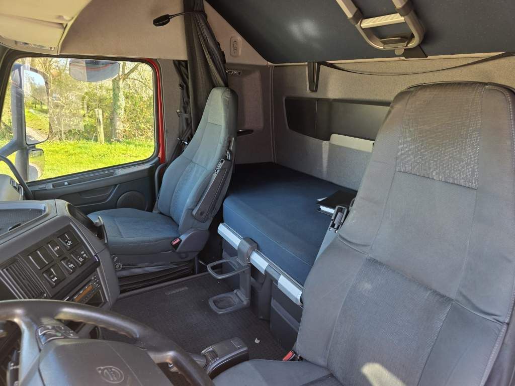 Fahrzeugabbildung Volvo FH 460 Globe Baustoffpritsche mit Kran Palfinger