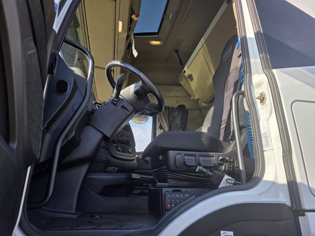 Fahrzeugabbildung Iveco 480 S-Way, Retarder, Klima Automat, 2 Kreis-Hydr
