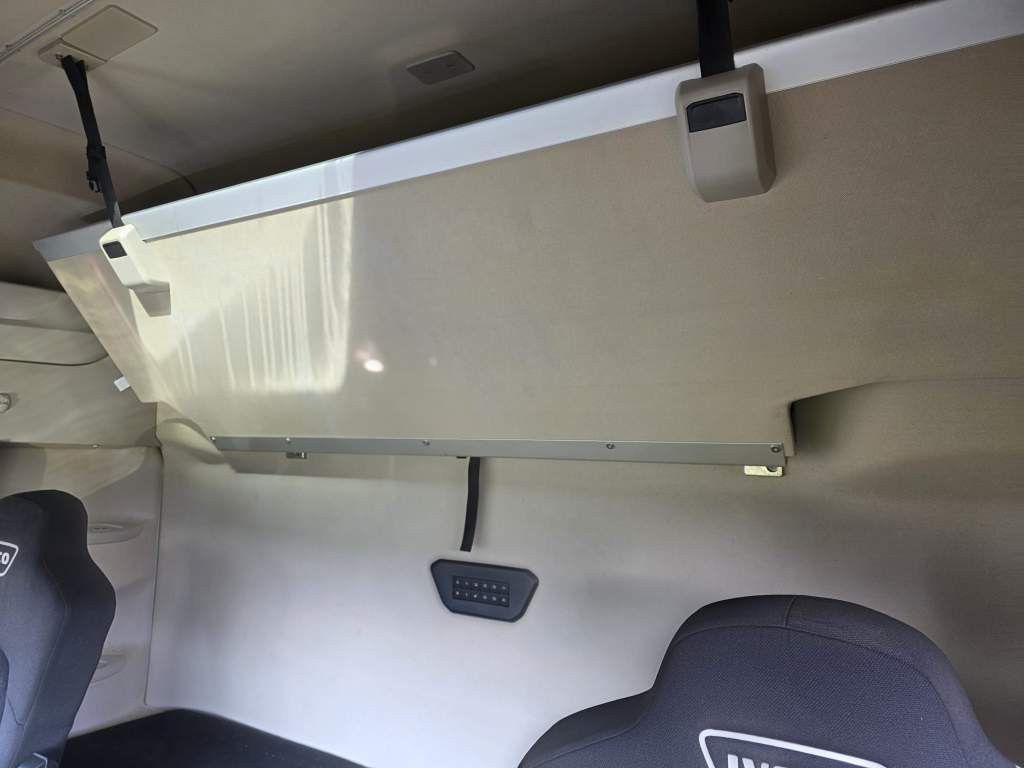 Fahrzeugabbildung Iveco 480 S-Way, Retarder, Klima Automat, 2 Kreis-Hydr