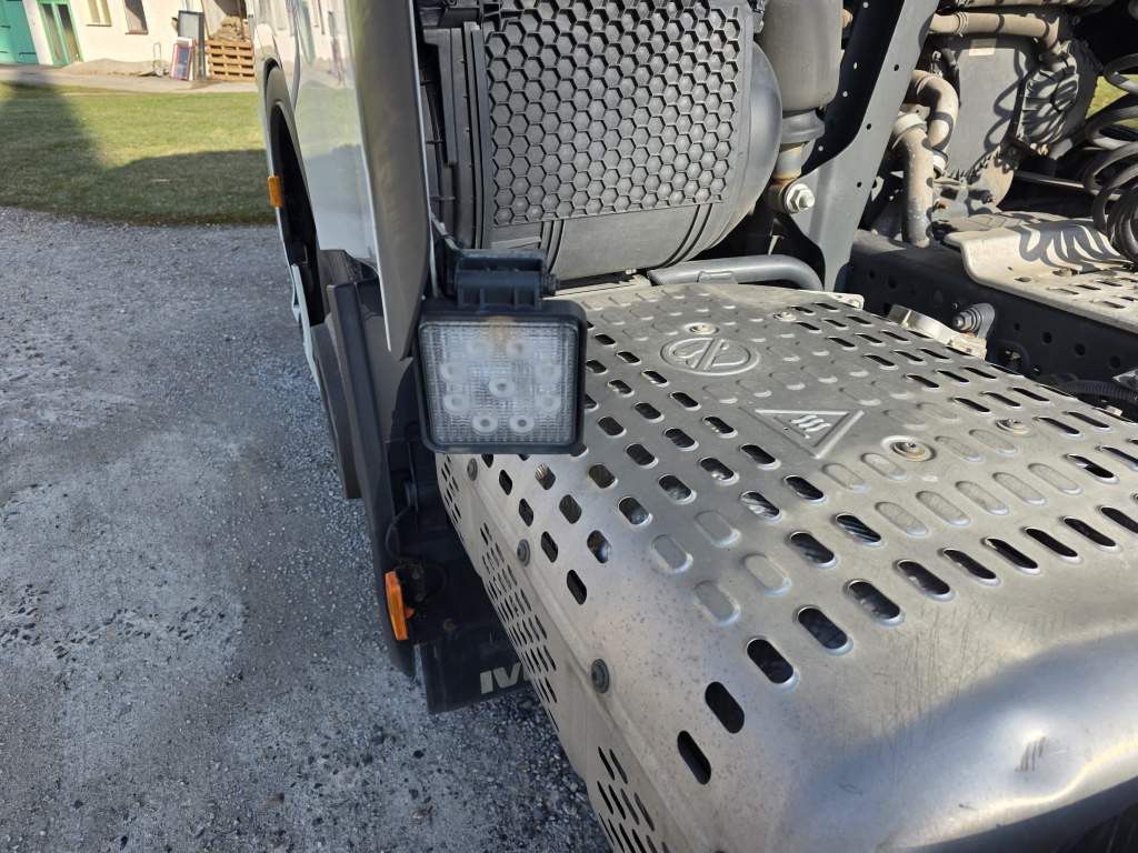 Fahrzeugabbildung Iveco 480 S-Way, Retarder, Klima Automat, 2 Kreis-Hydr