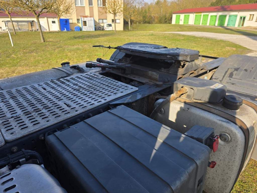 Fahrzeugabbildung Iveco 480 S-Way, Retarder, Klima Automat, 2 Kreis-Hydr