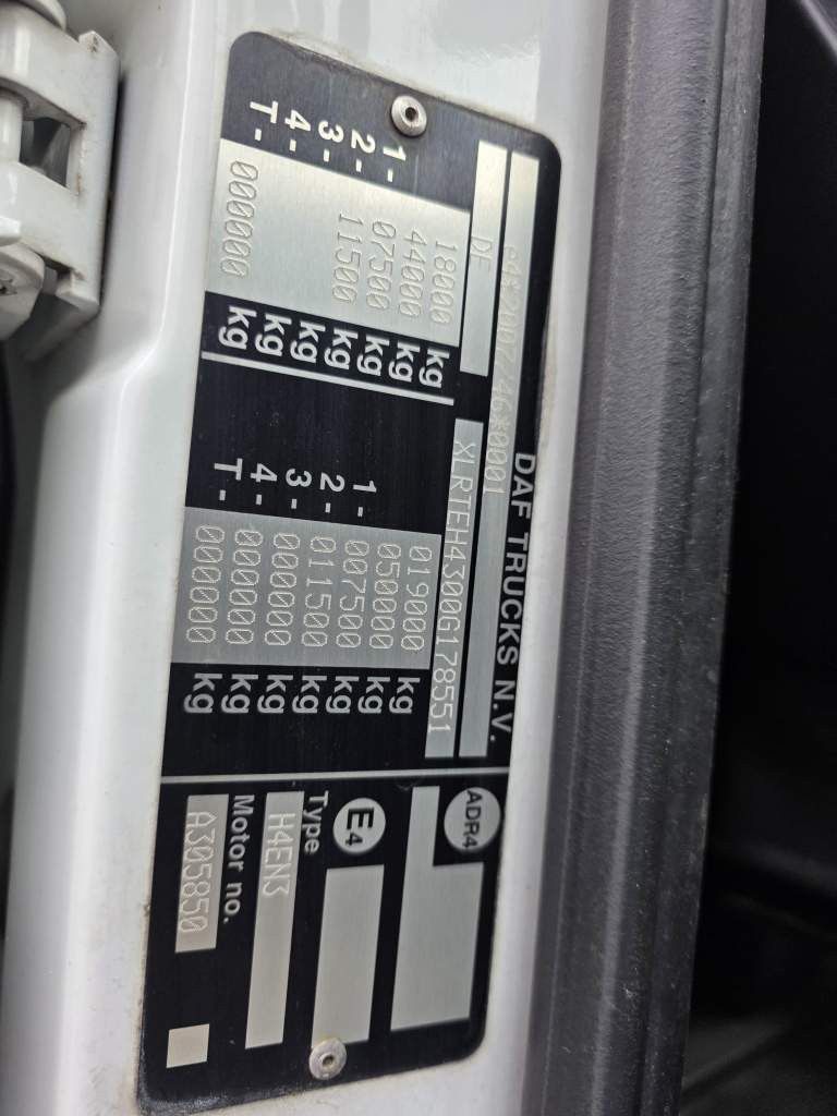 Fahrzeugabbildung DAF XF 480 SSC,Standklima,Intarder mit Krone Gardine