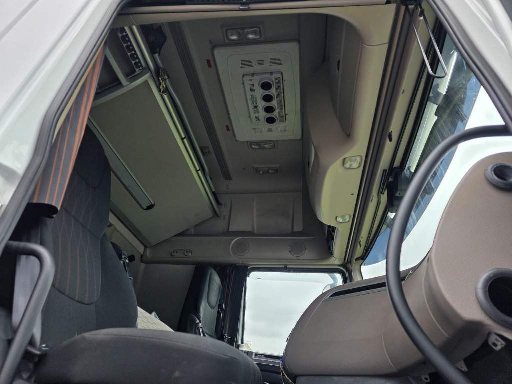 Fahrzeugabbildung DAF XF 480 SSC,Standklima,Intarder mit Krone Gardine