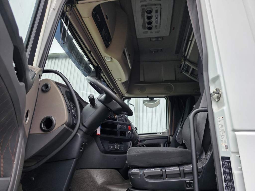 Fahrzeugabbildung DAF XF 480 SSC,Standklima,Intarder mit Krone Gardine