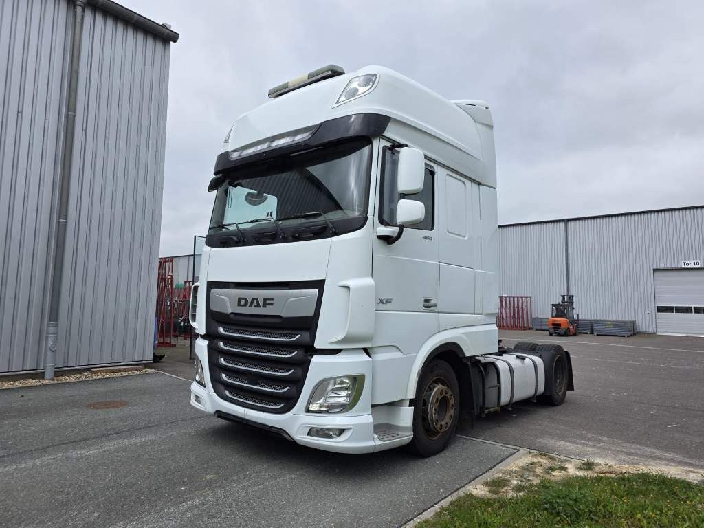 Fahrzeugabbildung DAF XF 480 SSC,Standklima,Intarder mit Krone Gardine