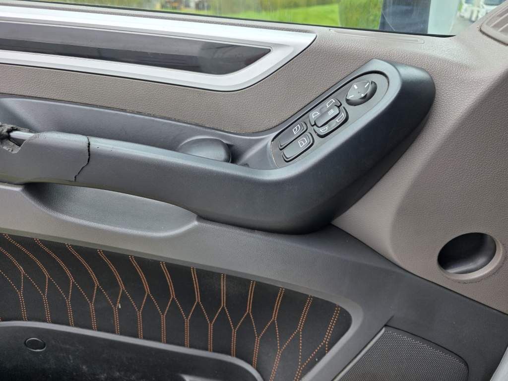 Fahrzeugabbildung DAF XF 480 SSC,Standklima,Intarder mit Krone Gardine