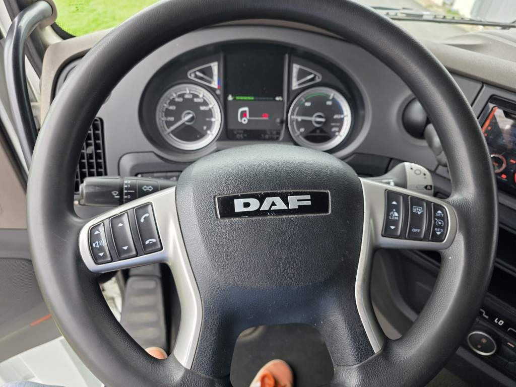 Fahrzeugabbildung DAF XF 480 SSC,Standklima,Intarder mit Krone Gardine