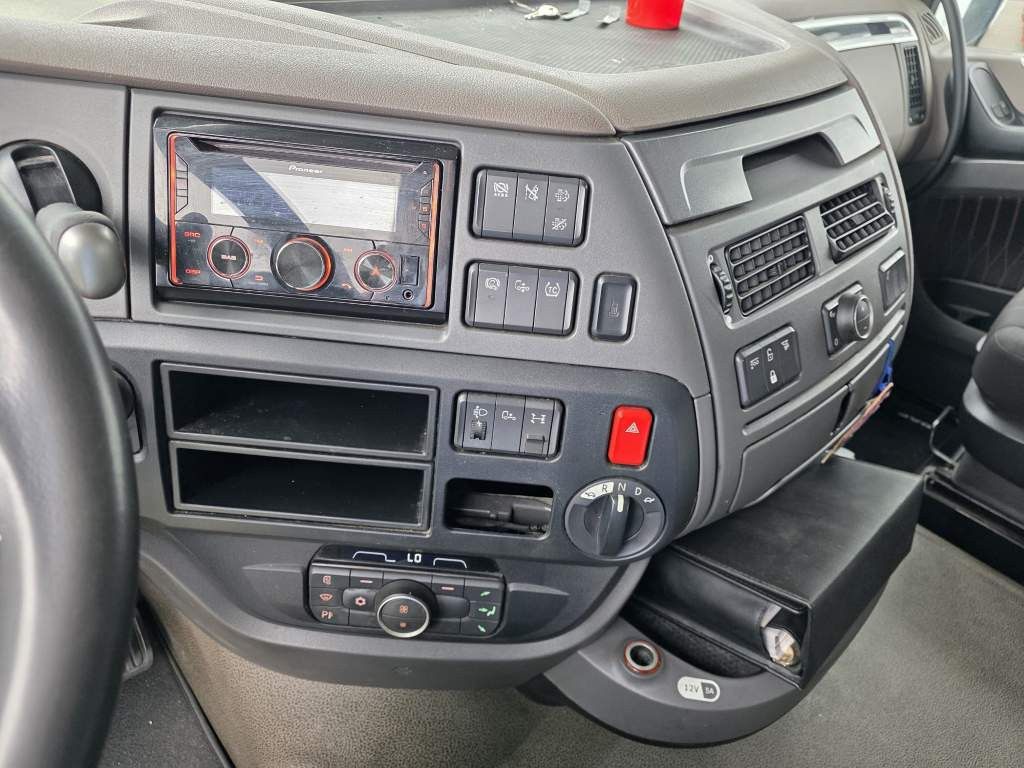 Fahrzeugabbildung DAF XF 480 SSC,Standklima,Intarder mit Krone Gardine