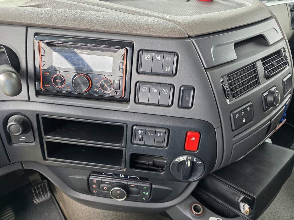 Fahrzeugabbildung DAF XF 480 SSC,Standklima,Intarder mit Krone Gardine