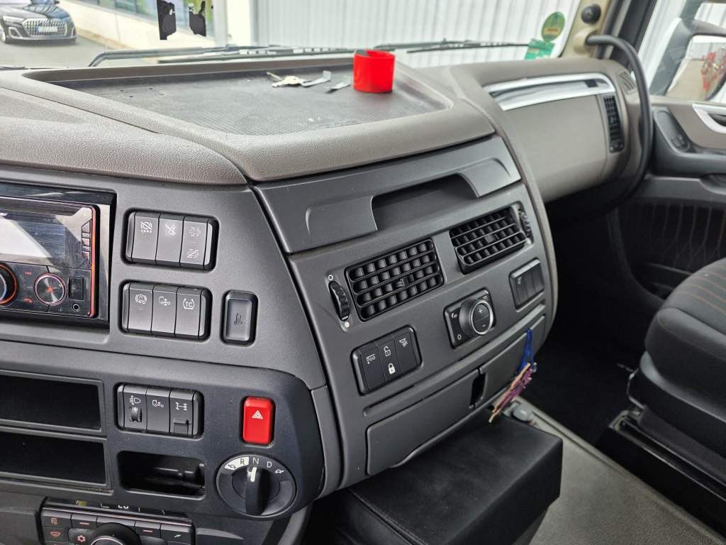 Fahrzeugabbildung DAF XF 480 SSC,Standklima,Intarder mit Krone Gardine