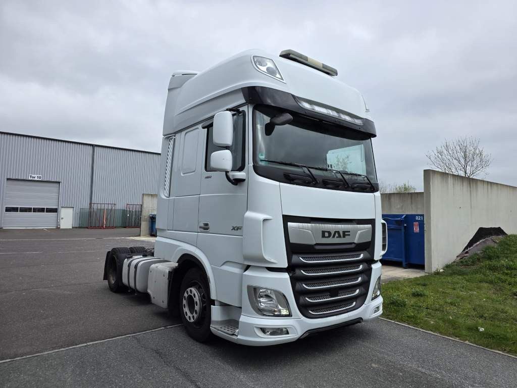 Fahrzeugabbildung DAF XF 480 SSC,Standklima,Intarder mit Krone Gardine