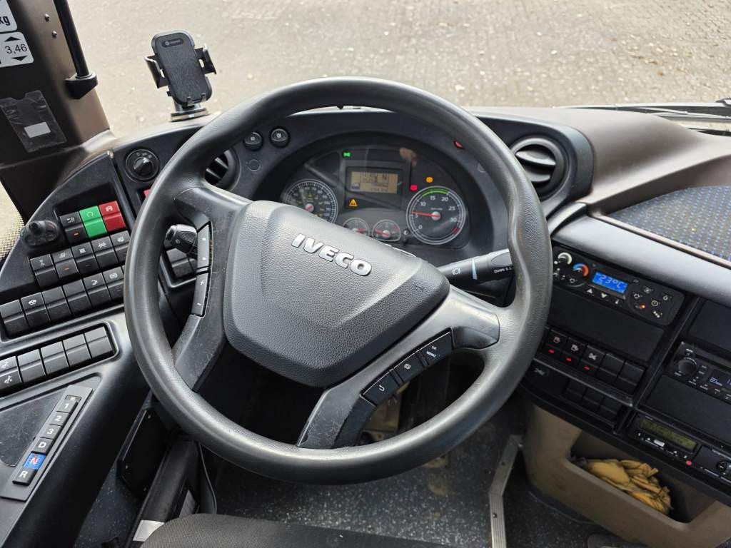 Fahrzeugabbildung Iveco Crossway 55+1+1+26, Retarder