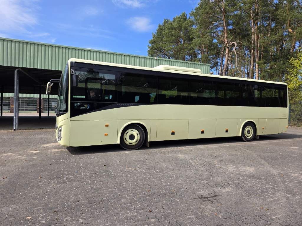 Fahrzeugabbildung Iveco Crossway 55+1+1+26, Retarder