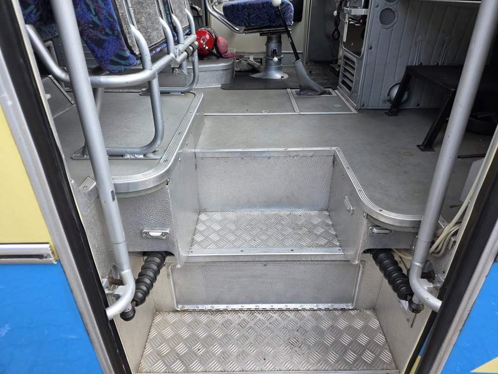 Fahrzeugabbildung Scania S12 Oldtimer, 5 Gang man Schaltung, 35+2+1