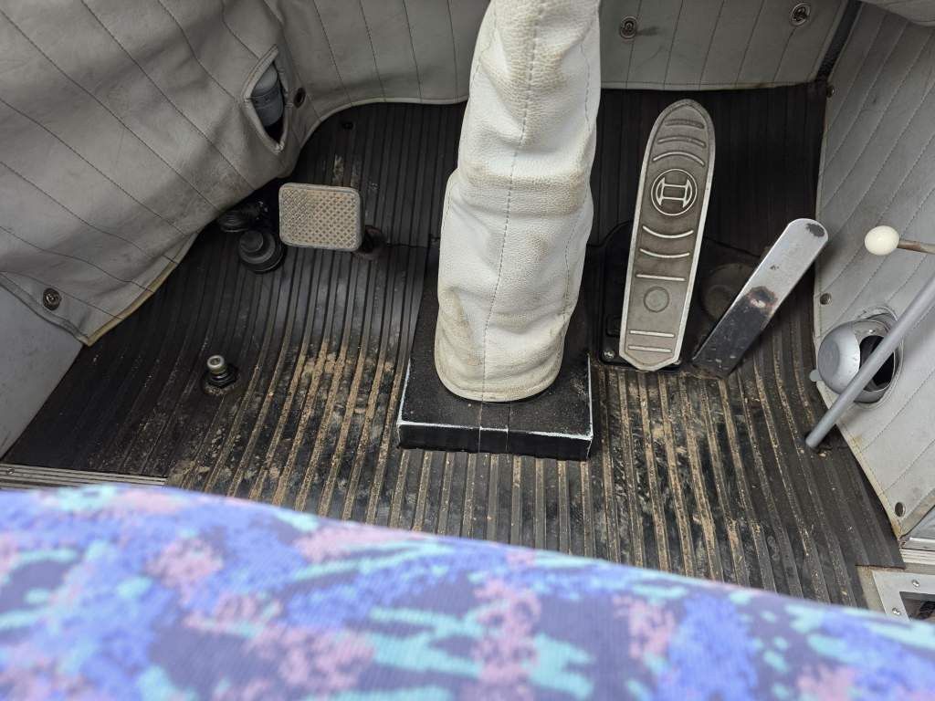 Fahrzeugabbildung Scania S12 Oldtimer, 5 Gang man Schaltung, 35+2+1