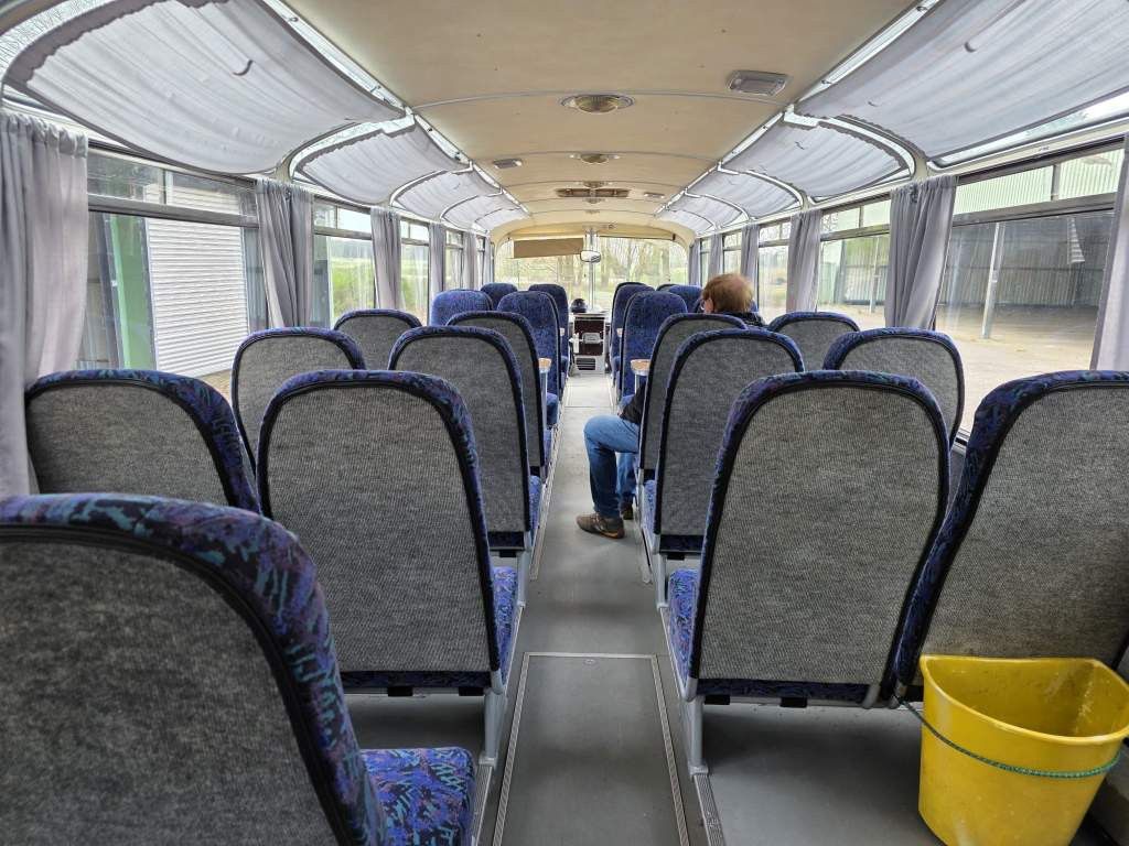 Fahrzeugabbildung Scania S12 Oldtimer, 5 Gang man Schaltung, 35+2+1