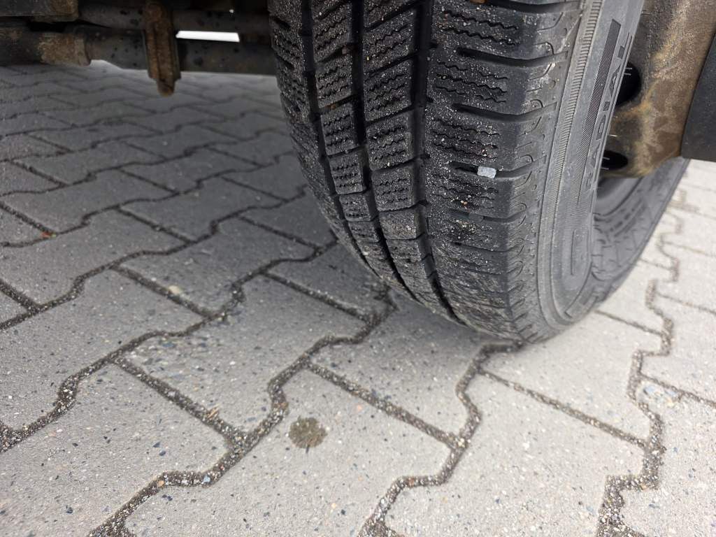 Fahrzeugabbildung Iveco 72-210 KJoffer mit Ladebordwand,AHK, Blatt/ Luft
