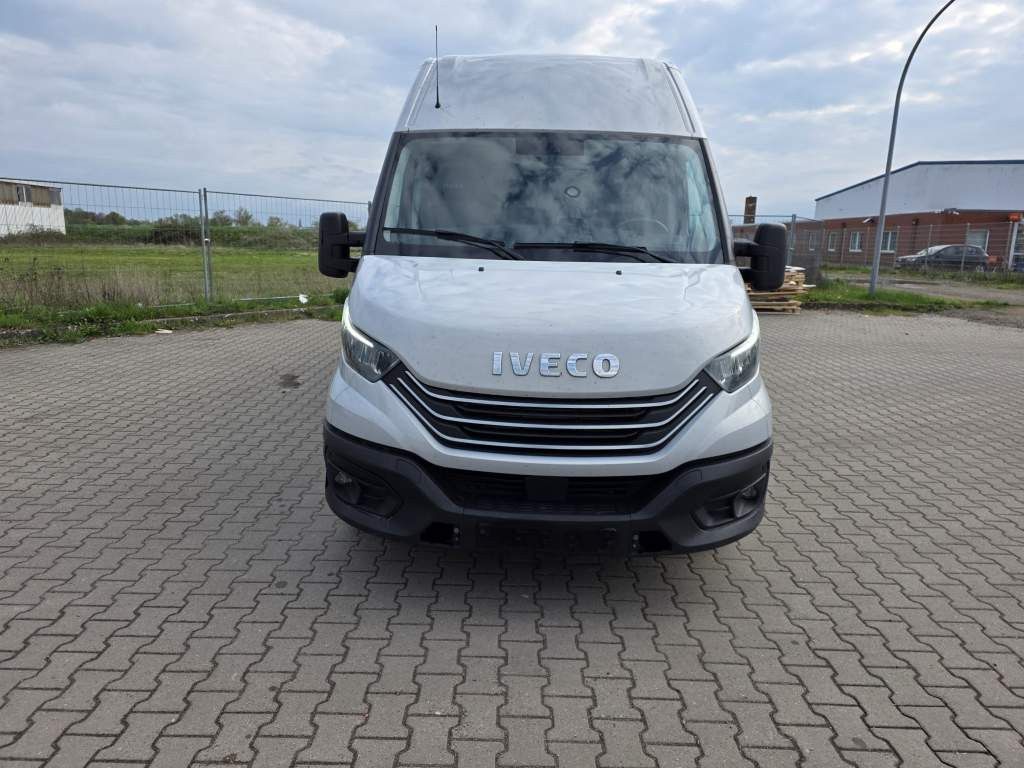 Fahrzeugabbildung Iveco 35-180 Maxi lang & hoch, SAHK, Klima, Kamera
