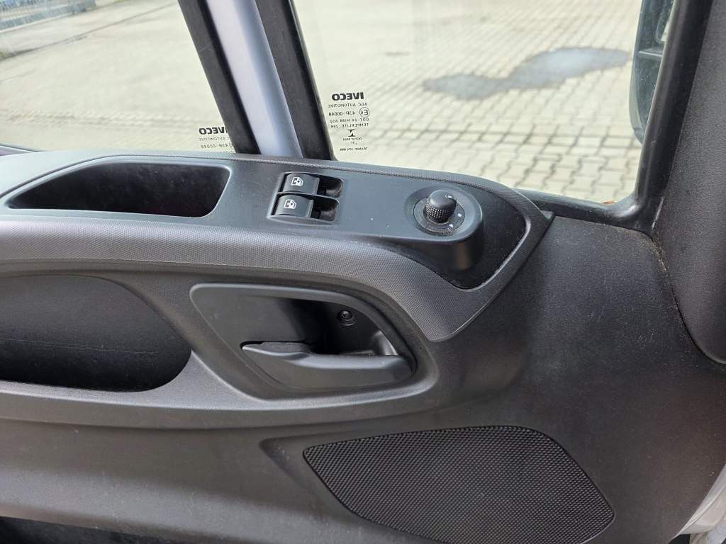 Fahrzeugabbildung Iveco 35-180 Maxi lang & hoch, SAHK, Klima, Kamera