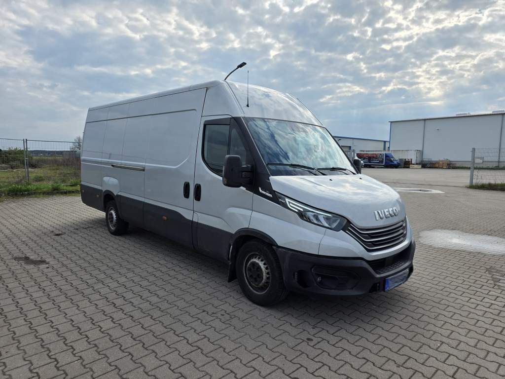 Fahrzeugabbildung Iveco 35-180 Maxi lang & hoch, SAHK, Klima, Kamera